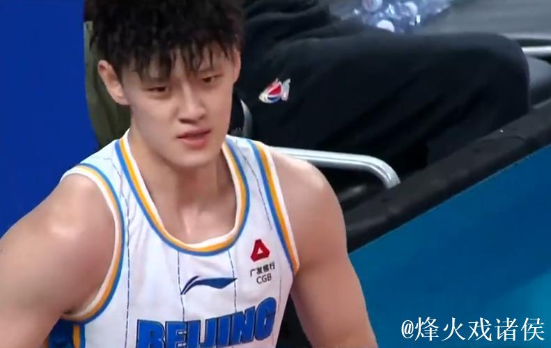 琼斯21+19曾凡博17分 新疆逆转险胜北京3连胜
